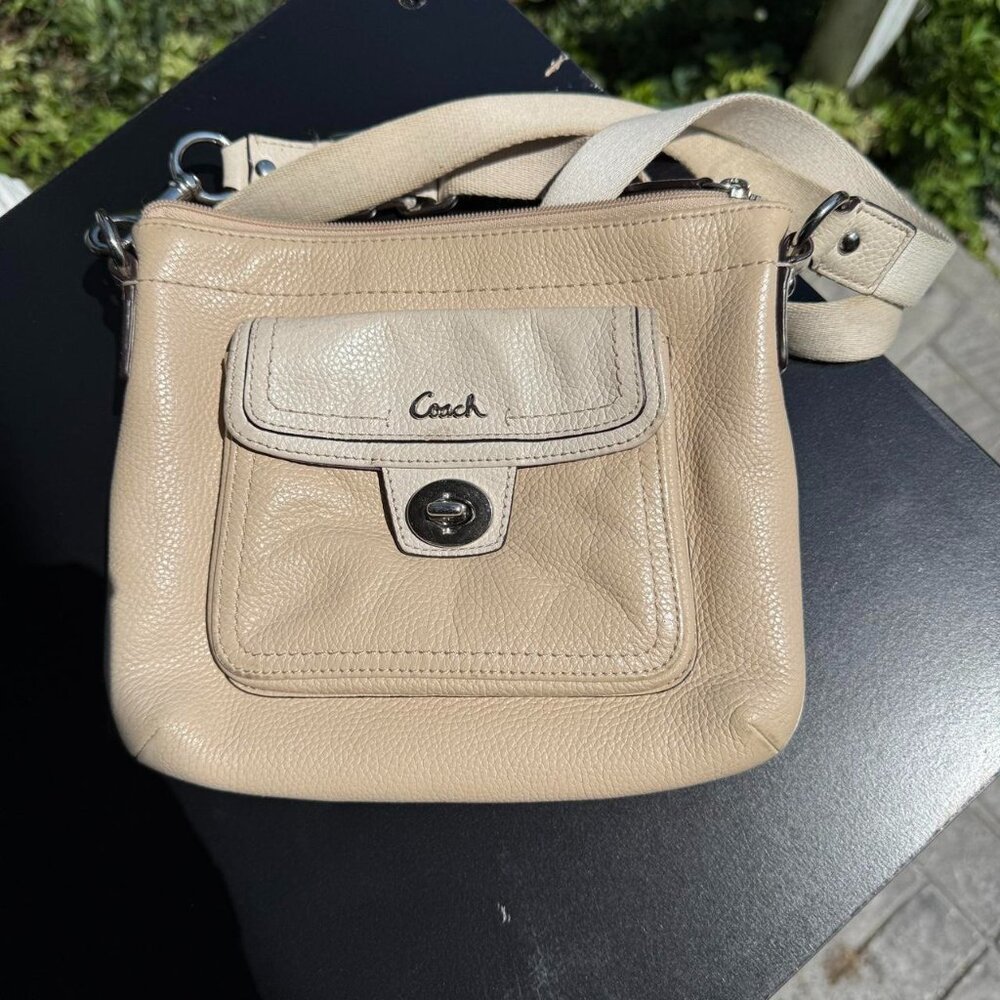 Coach Park Turnlock Crossbody Y2K Cream Leather GUC